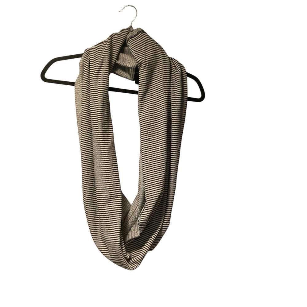 Lululemon Vinyasa Scarf